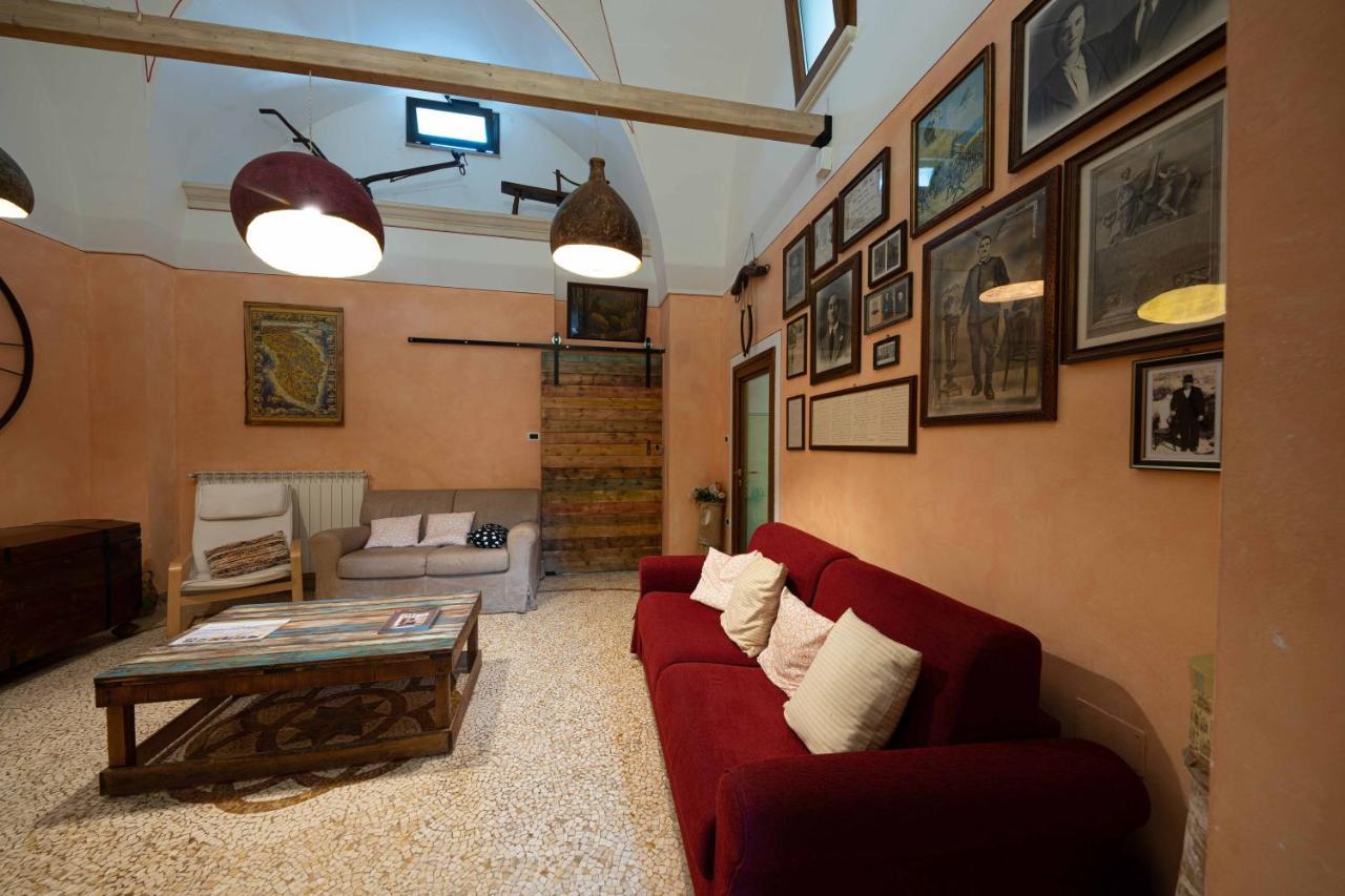 B&B Palazzo La Traja ガリアーノ・デル・カーポ エクステリア 写真